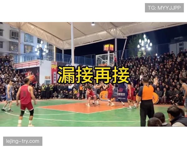 什么是篮球比赛中的“两次运球”违例判罚？